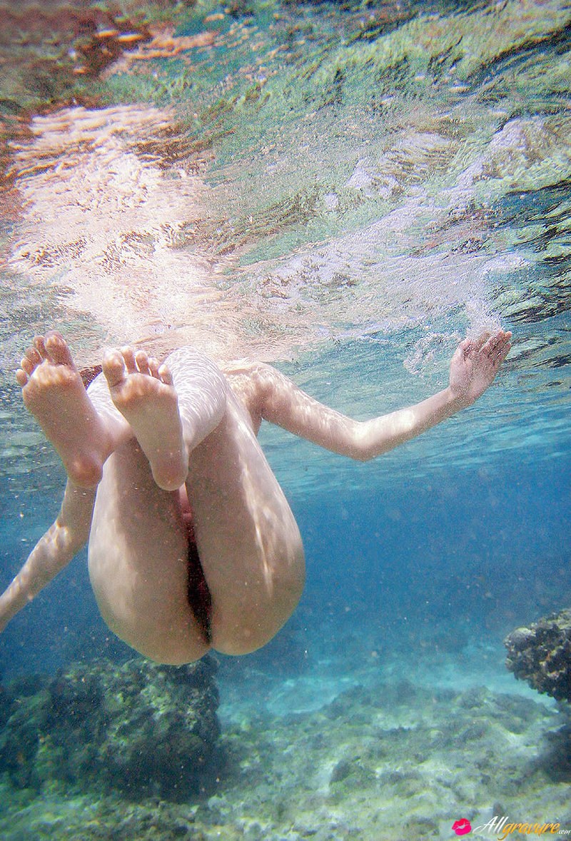 Naked under water coarsely