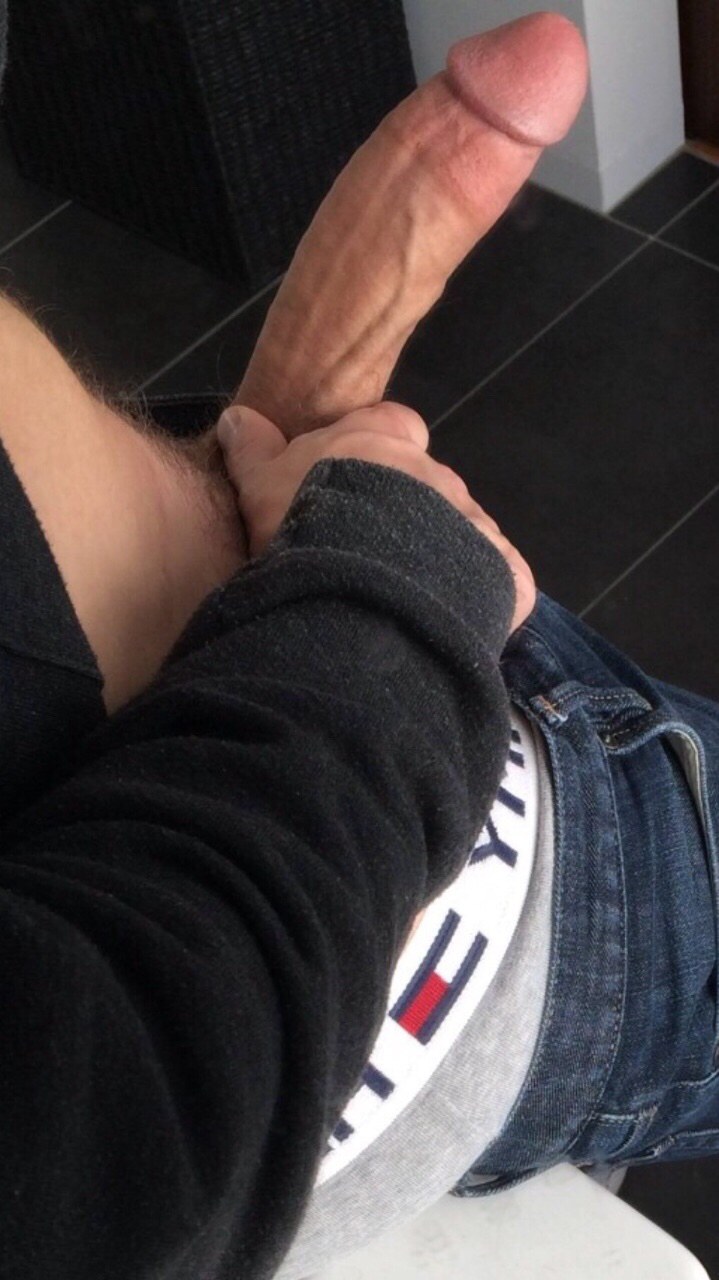 Cock Out of His Underpants (78 photos)