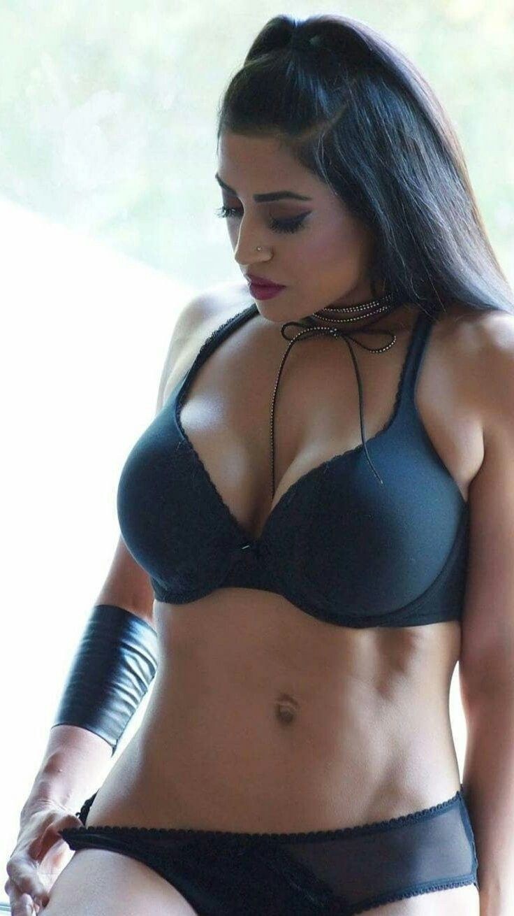 Sunny Leone Bra