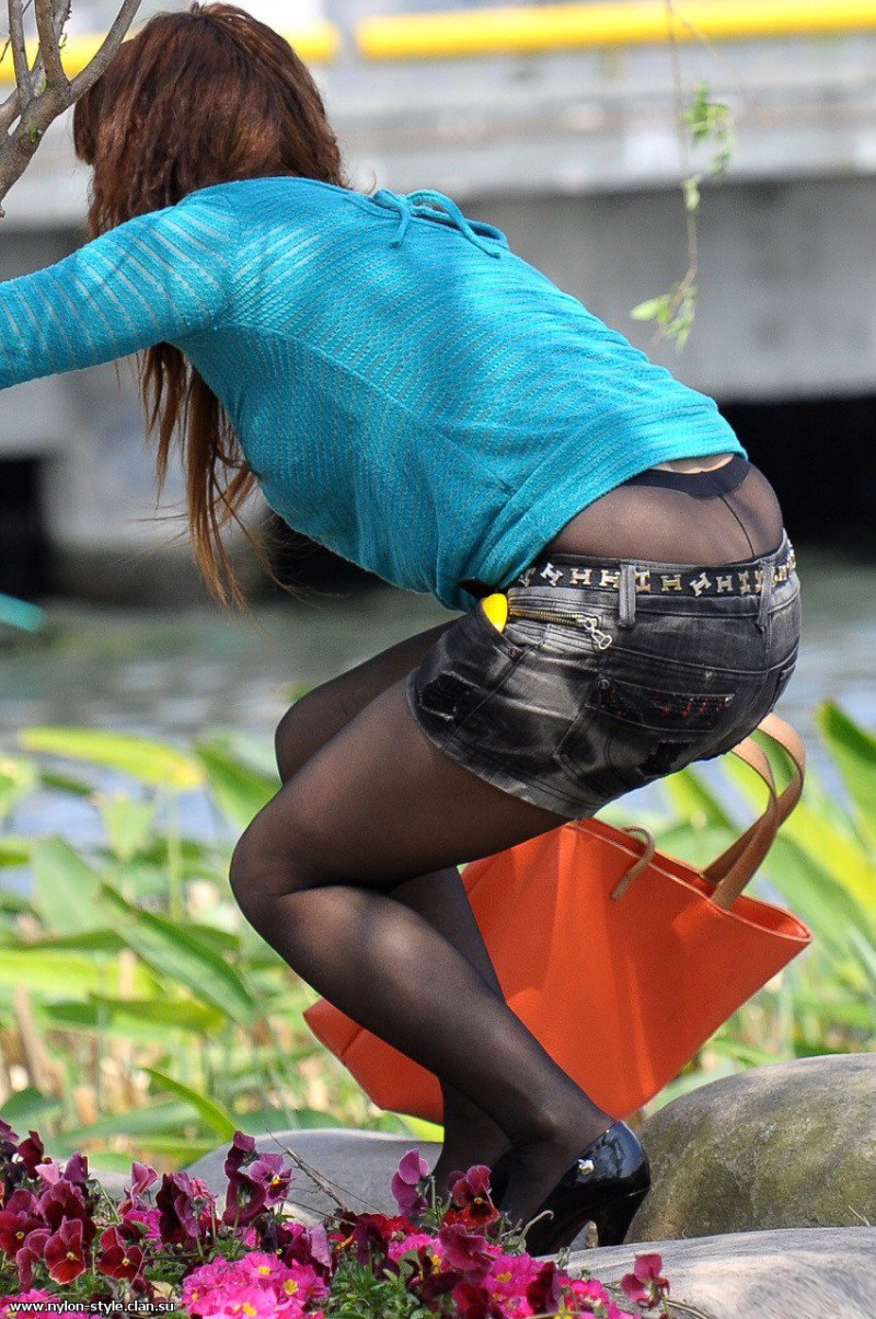 Pantyhose from under clothes