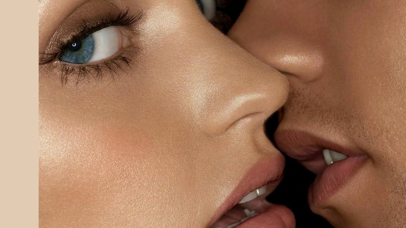 An unforgettable kiss