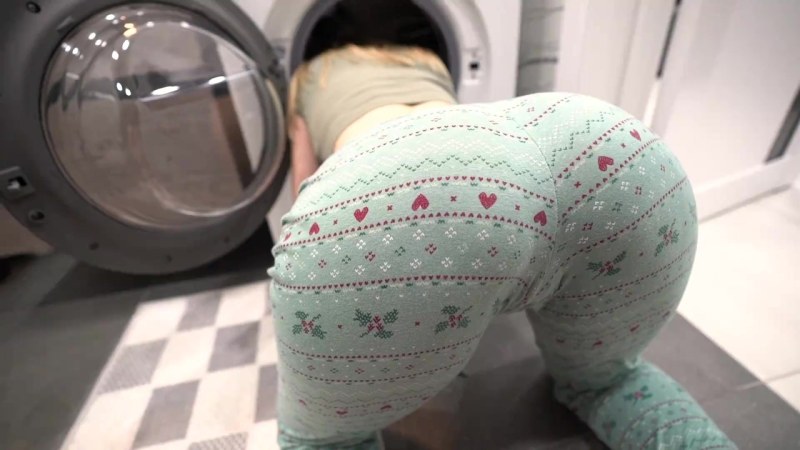 Nude on a washing machine