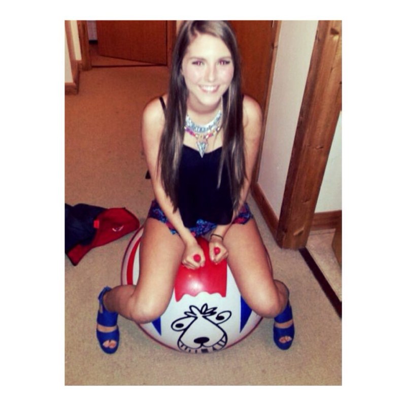 Lisa Ann smoothly shaved