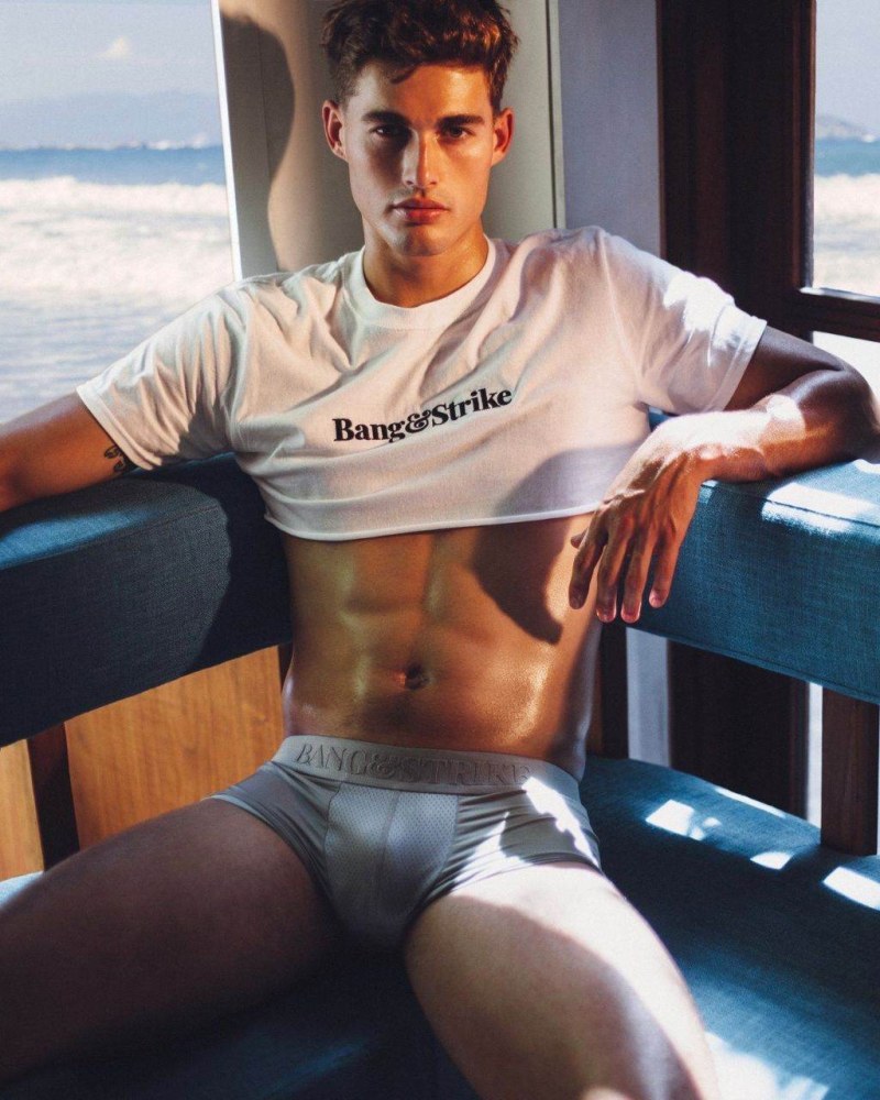 Guys Without Underwear