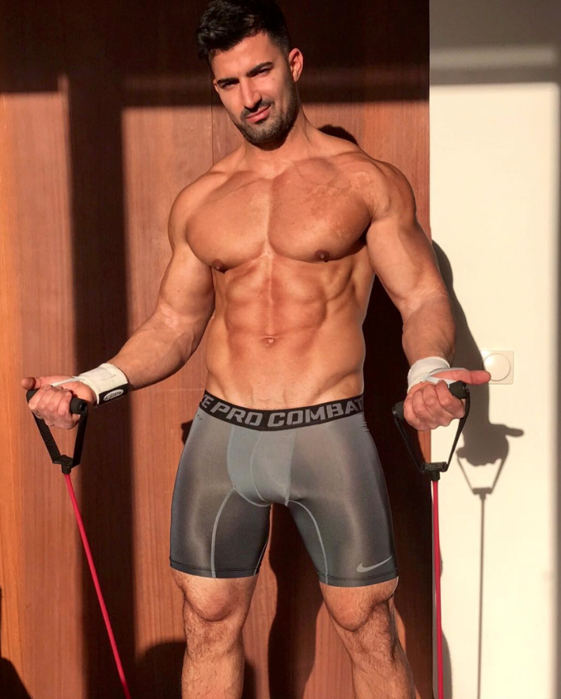 Selfie a member of a boy in a mirror