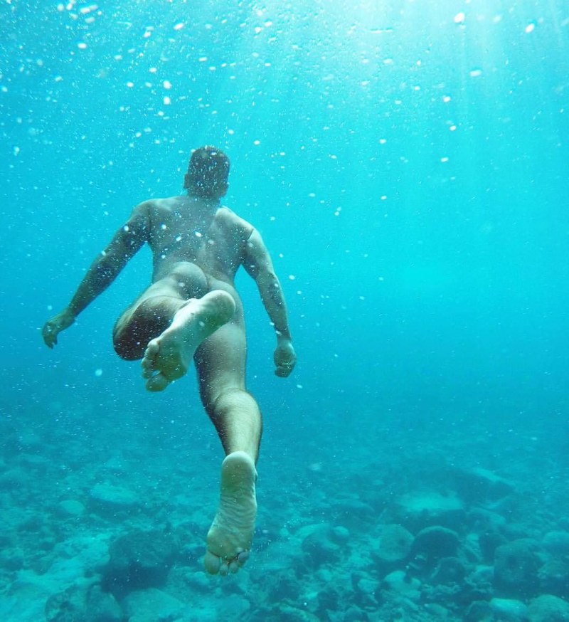 Submarine swimming - Porn