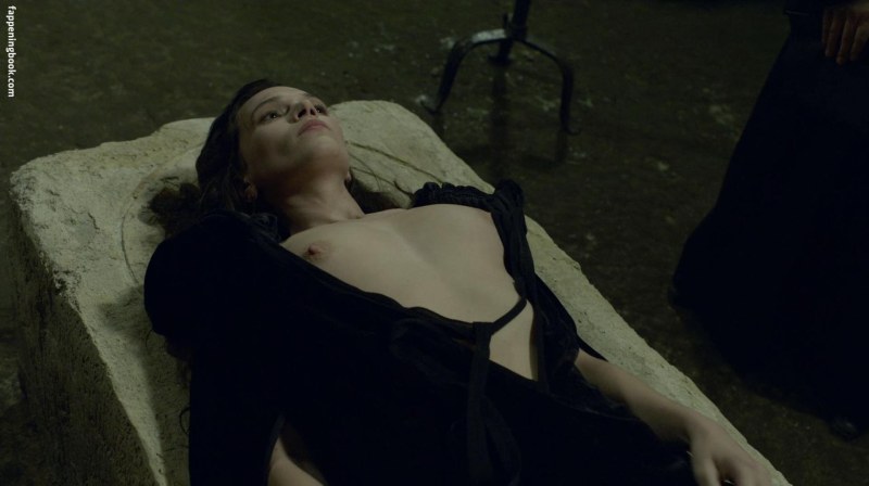 Anna Veremchuk house 2 naked