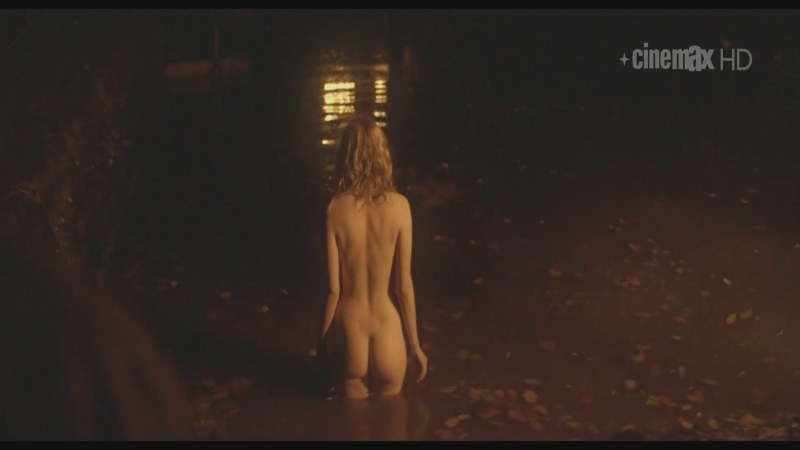 Hannah Murray undressed