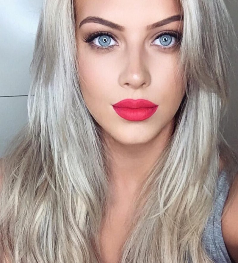 Elizabeth Turner Model Bikini