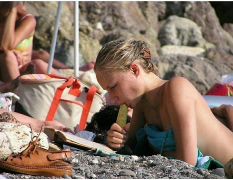 Funny moments on the beach