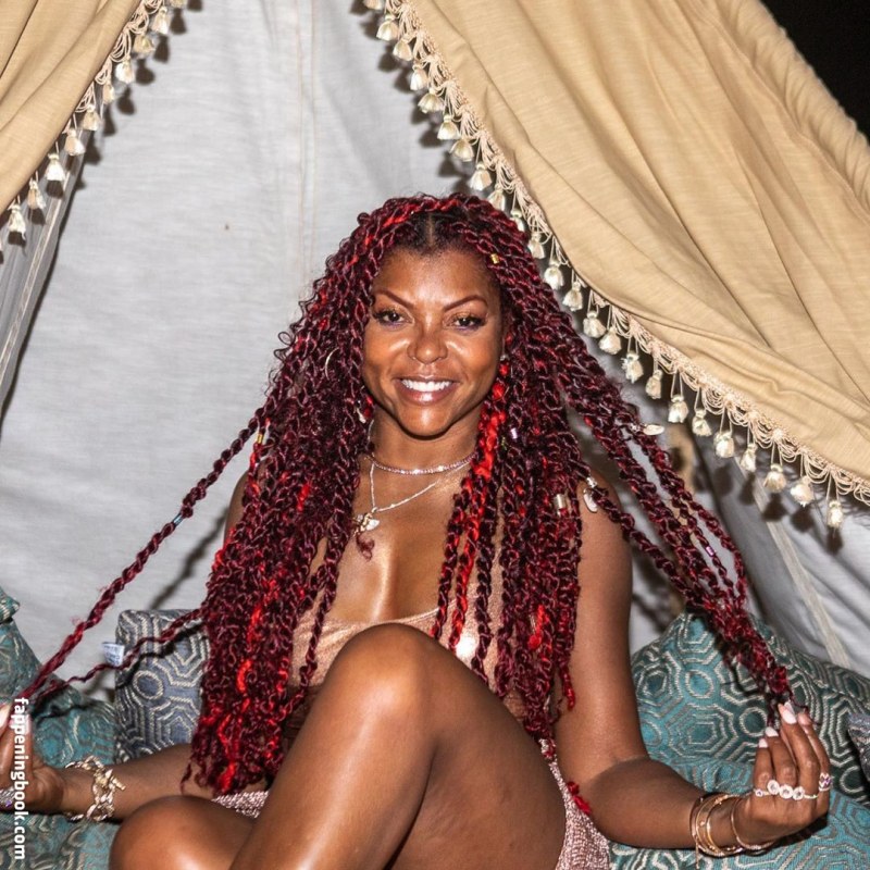 Naomi Harris Erotic scenes