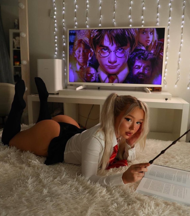 Kim 5+ Shigo in swimwear