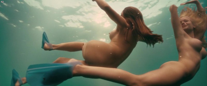 Naked diving without clothes