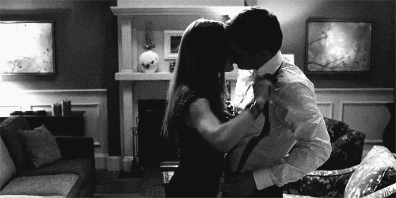 Lasks under the table