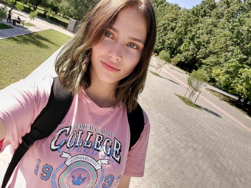 Maya Hills swallows dick