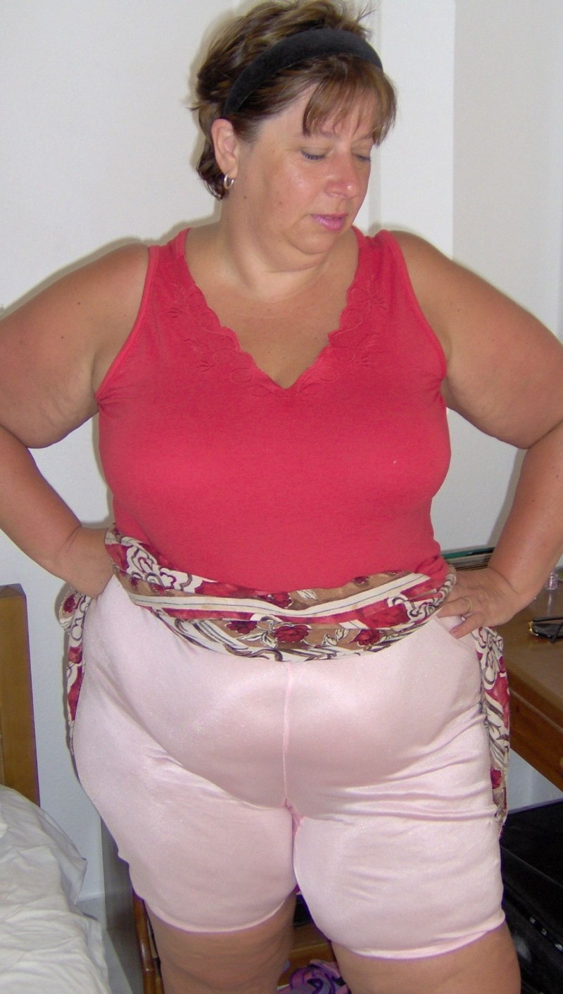 Adult women in pantalons