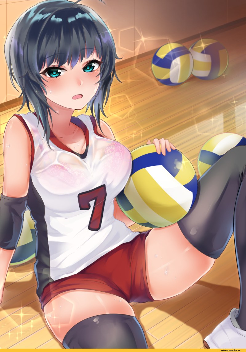 Girls of the volleyball player of the figure