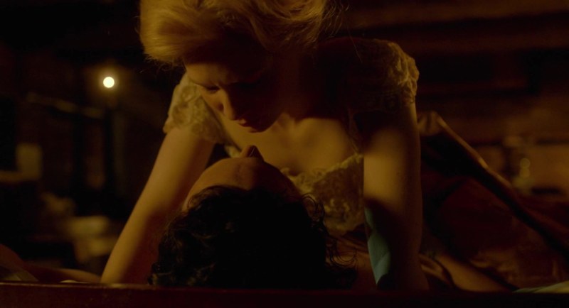 Mia Vasikovsk in underwear