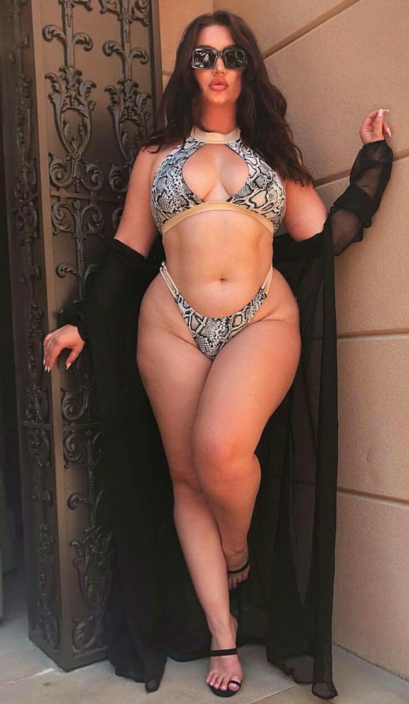 Mature thick Asian women