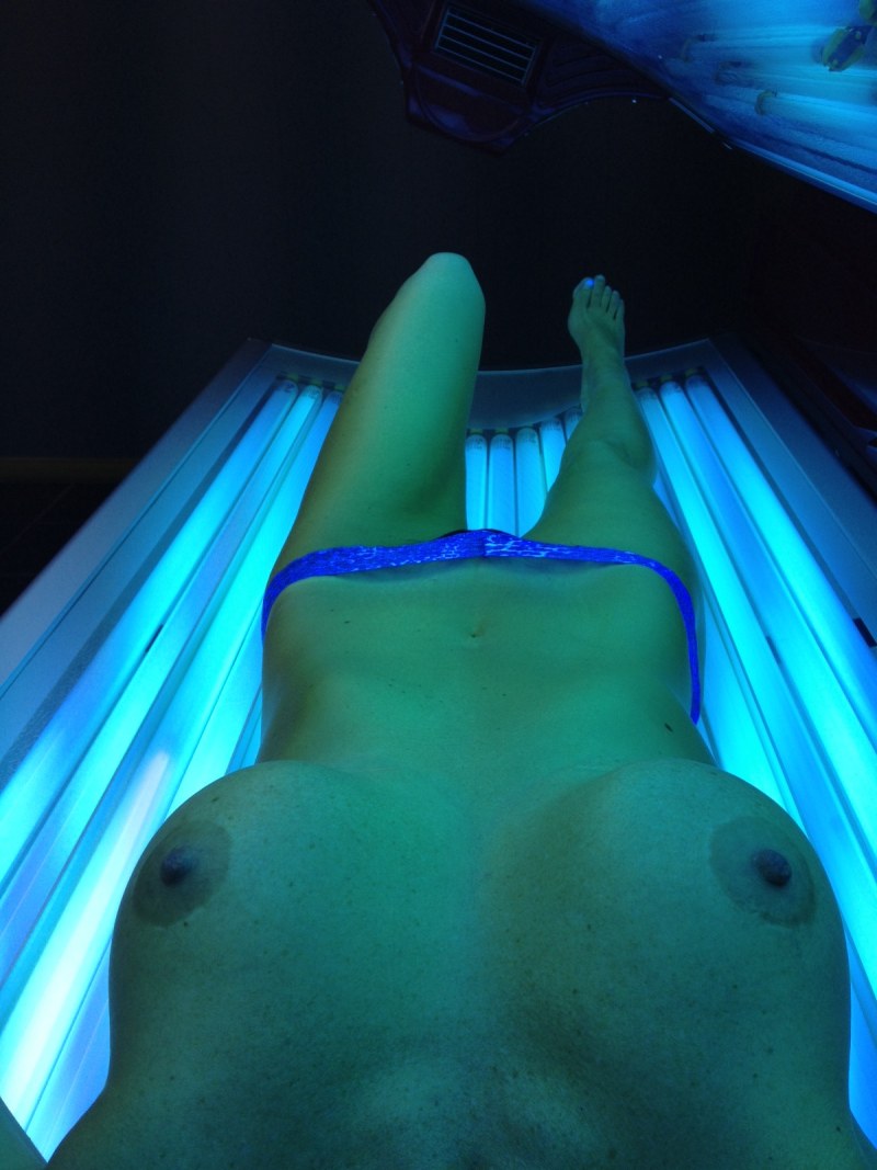 Naked in the pool of Salfi