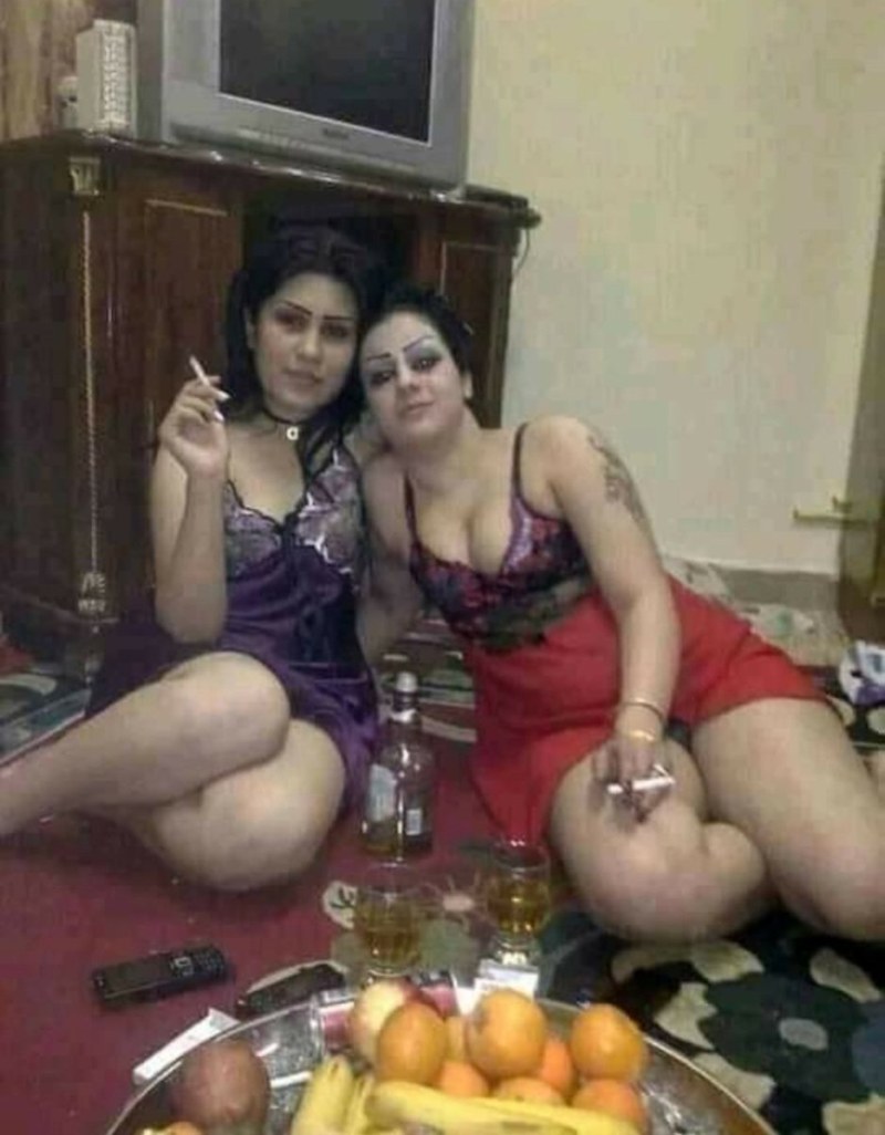 Naked Turkmen women