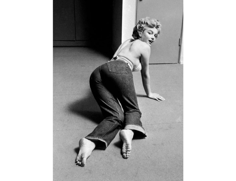 Marilyn Monroe Naked in stockings